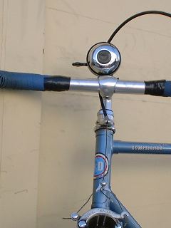 Head tube and Reich bell.